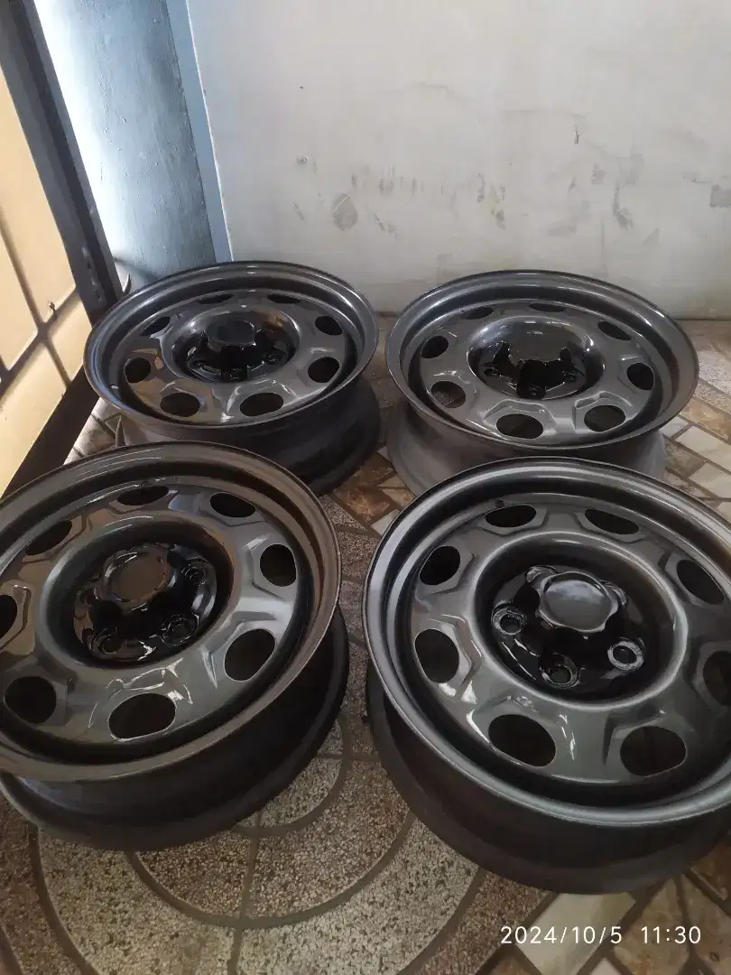 Velg 15 kaleng oem taruna 5x114