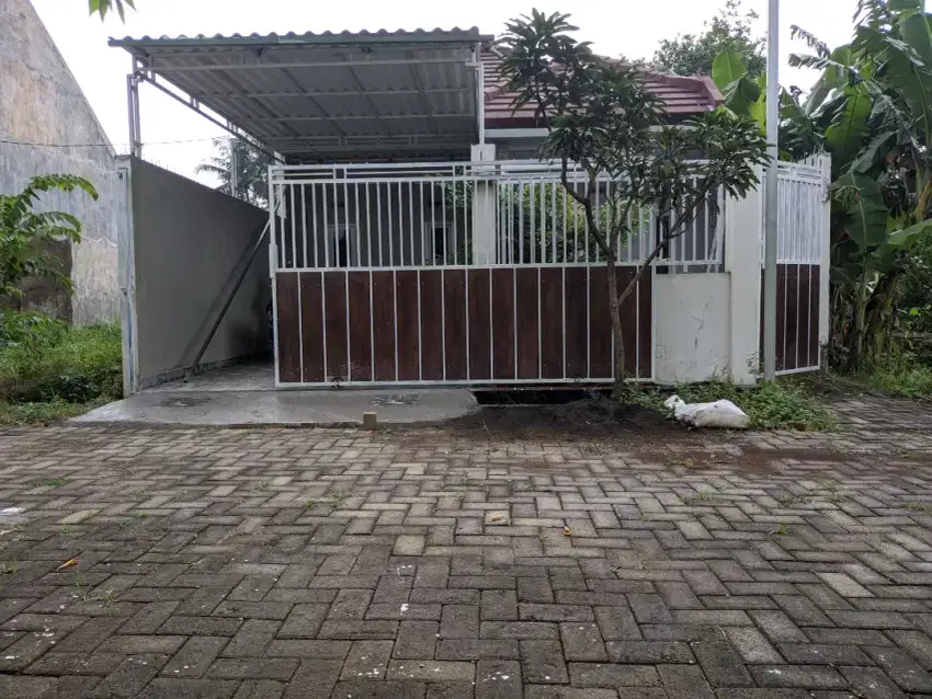 Dijual/dikontrak Rumah villa dekat Suhat murah