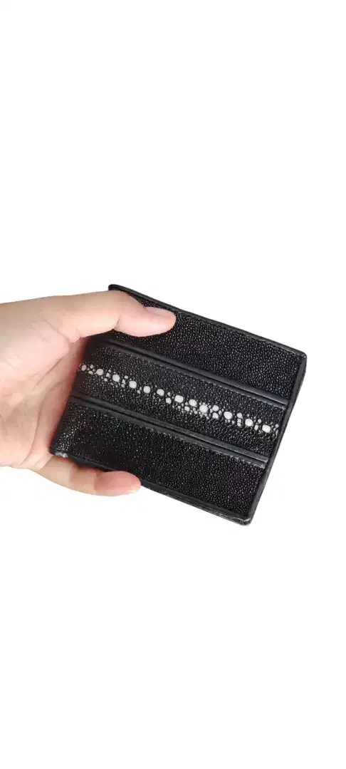 Dompet kulit ikan pari motif rintik panjang
