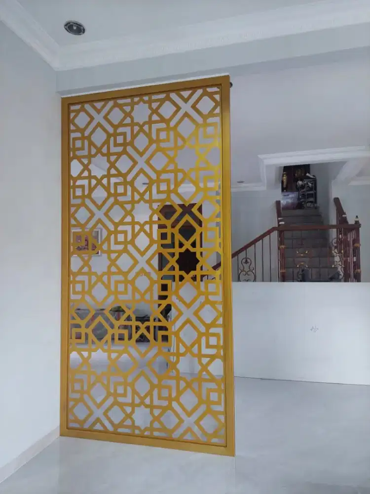 PARTISI /PENYEKAT RUANGAN