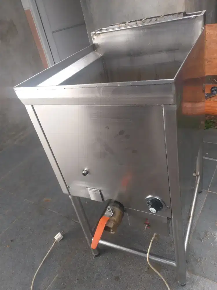 Service Kompor Gas,Deep Fryer,Kwali Range,Oven Deck Di Bandung