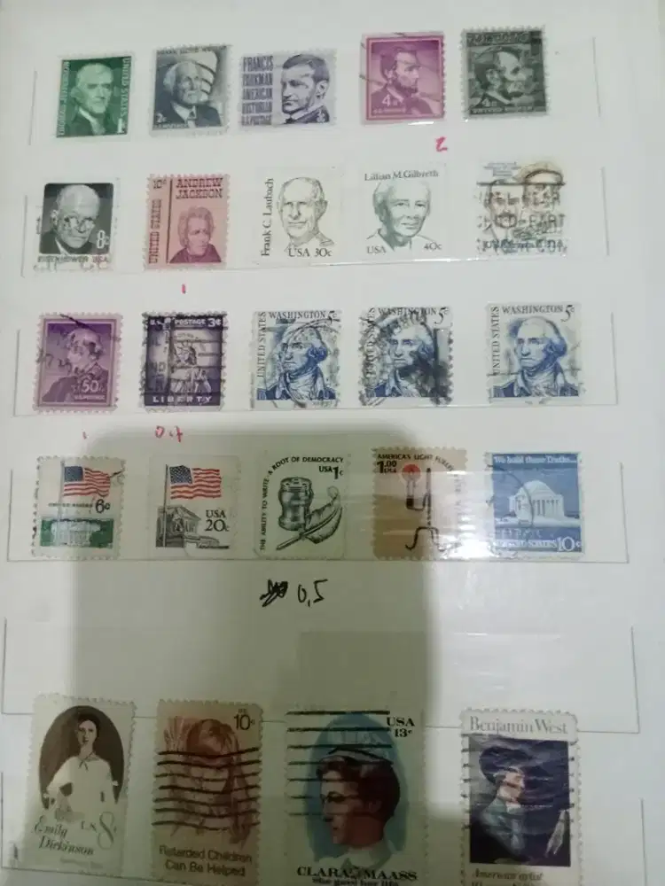 Diborongkan Perangko Amerika