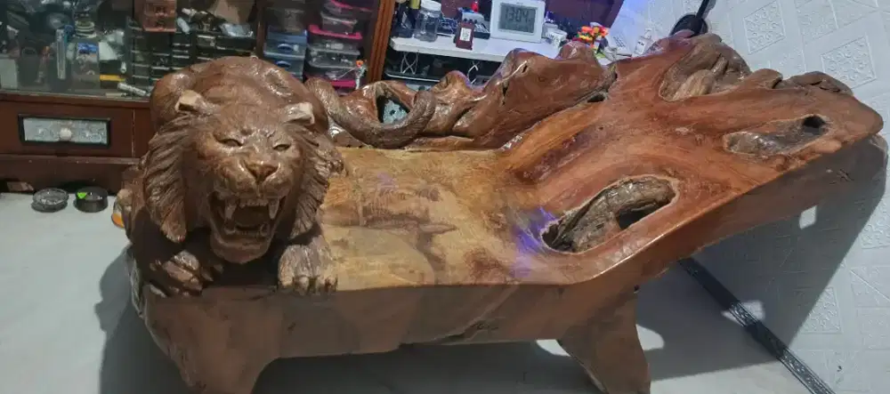 Kursi jati antik macan