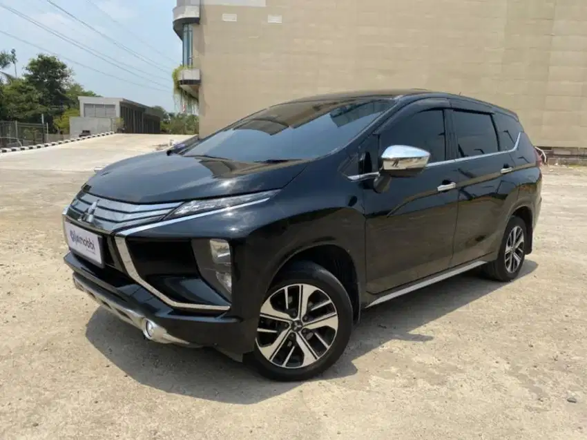 Pajak Panjang Mitsubishi Xpander 1.5 Ultimate Bensin-AT 2017 Hitam WYW