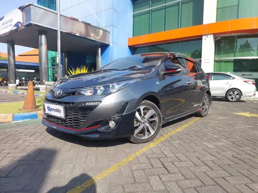 DP MINIM Toyota Yaris 1.5 TRD Sportivo Bensin Matic 2018 ABU-ABU sZJ