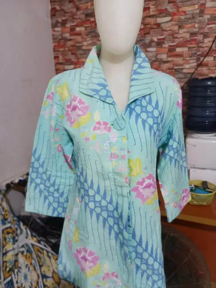 Kemeja batik biru