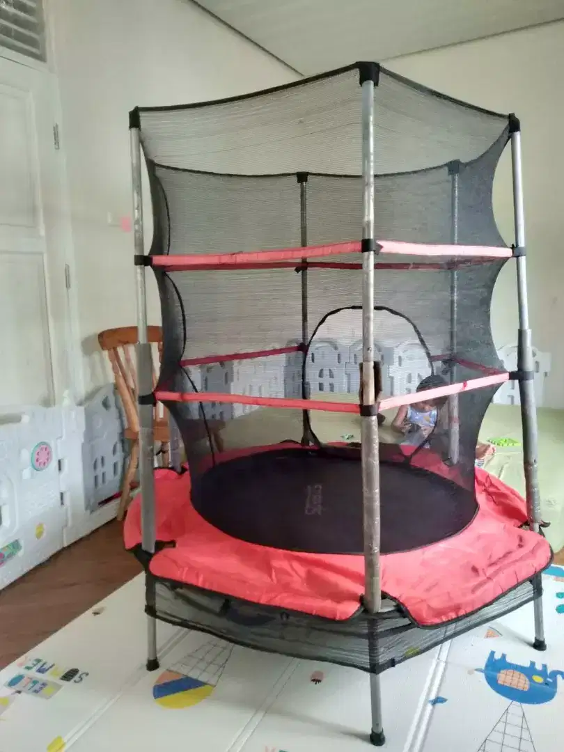 Trampoline Anak