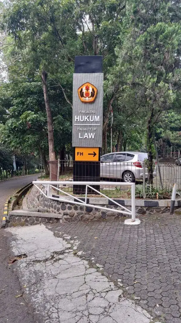 Neonbox, Totem signboard, huruf dan logo timbul, papan nama bandun