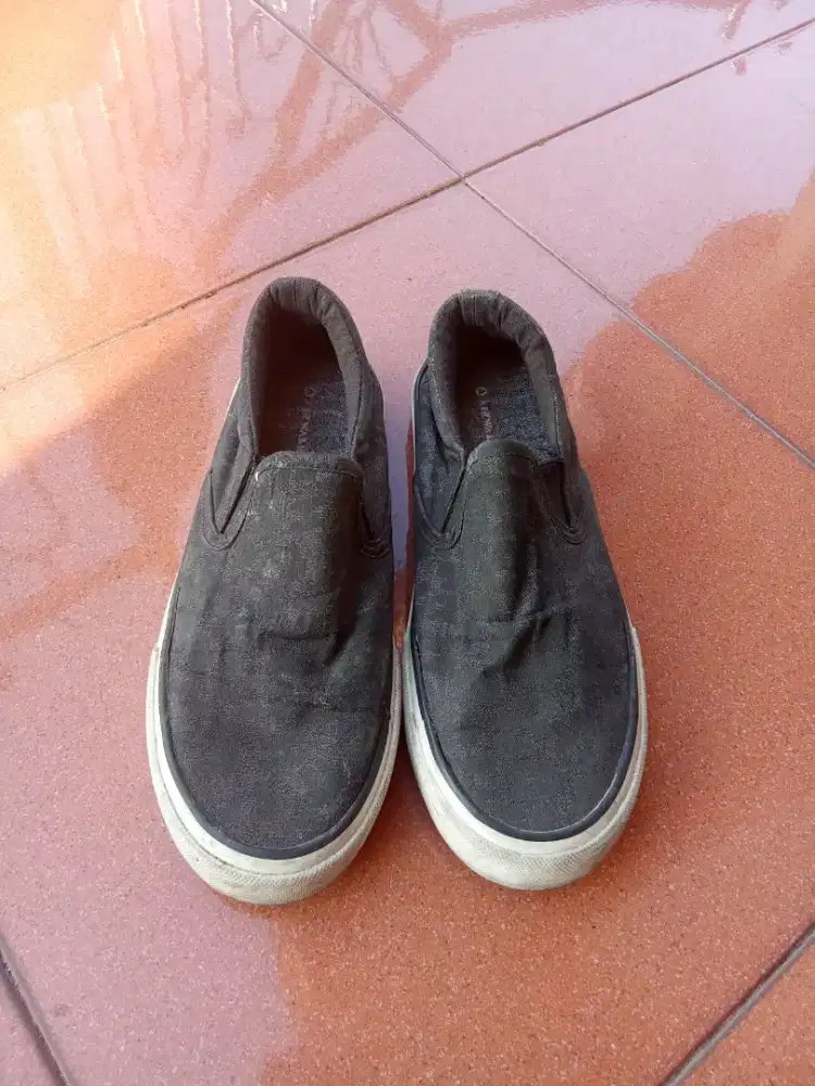 Slip on second airwalk size 37