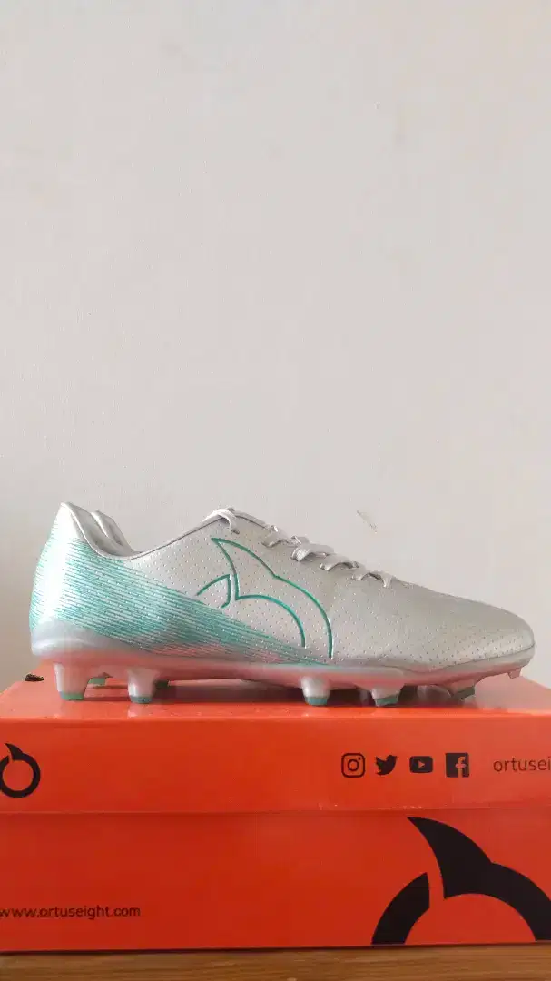 SEPATU BOLA ORTUSEIGHT FORTE ASCALON FG SILVER / TEAL