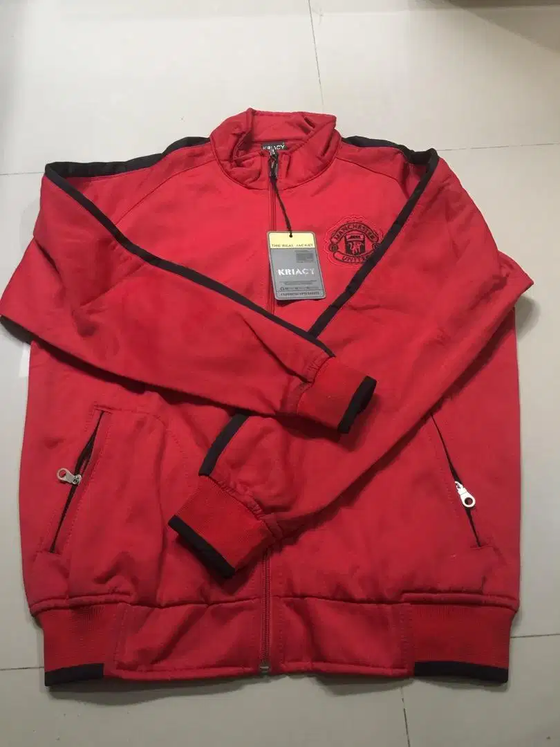 Jaket merah MU lengan panjang