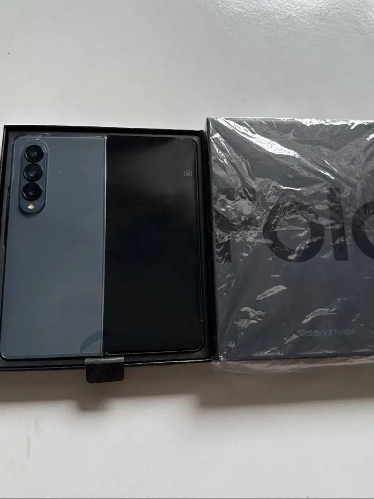 Samsung fold 4 256Gb baru pakai 1bulan dll Siap Bli