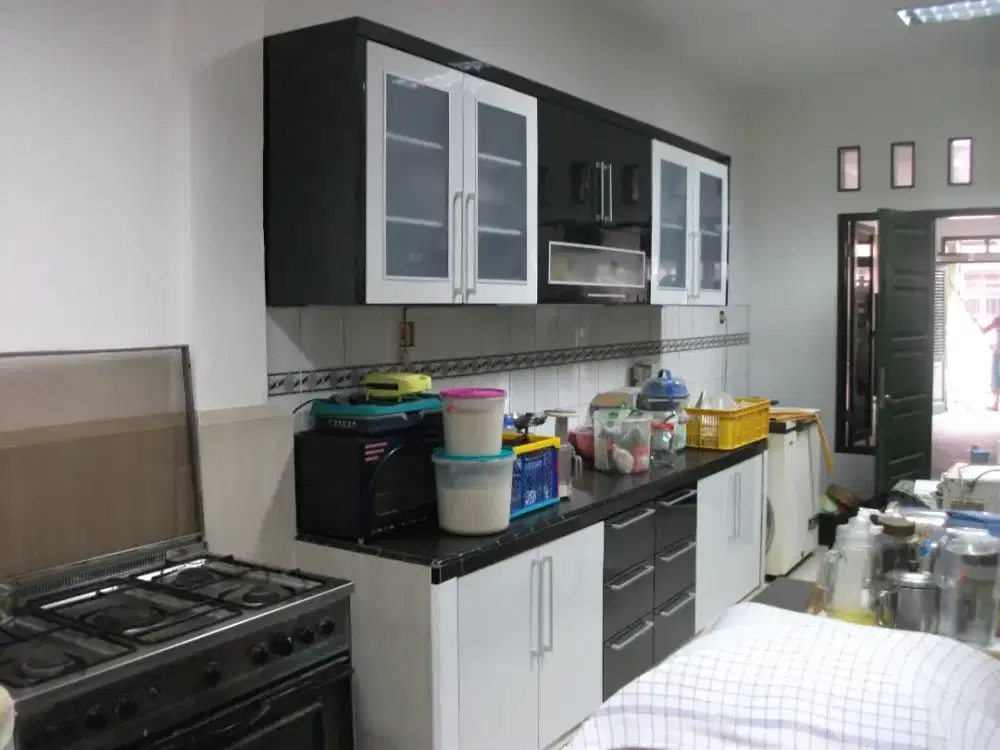Kitchen set minimalis & Lemari