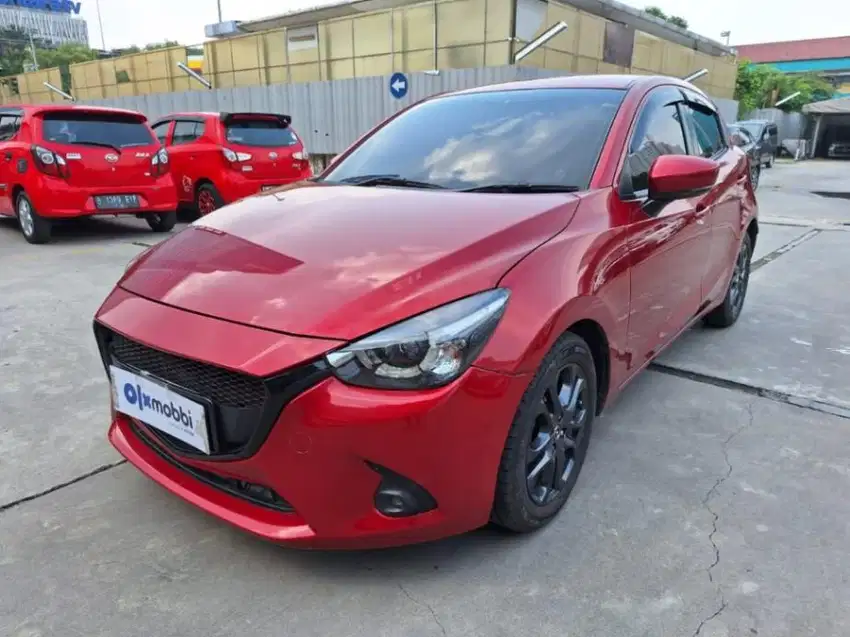 Mazda 2 1.5 R Skyactiv Bensin-AT 2018 Merah /