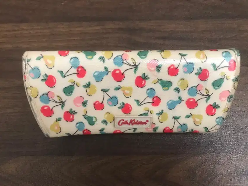 Kotak kacamata cath kidston