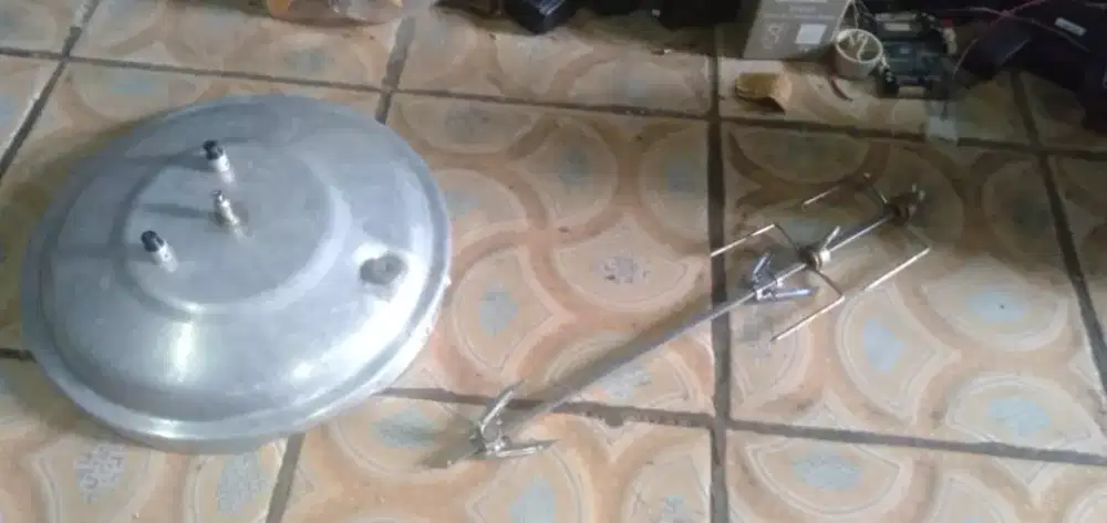 Slhkn plh slh 1 dr tutup panci presto 26cm/besi khusus panggang ayam