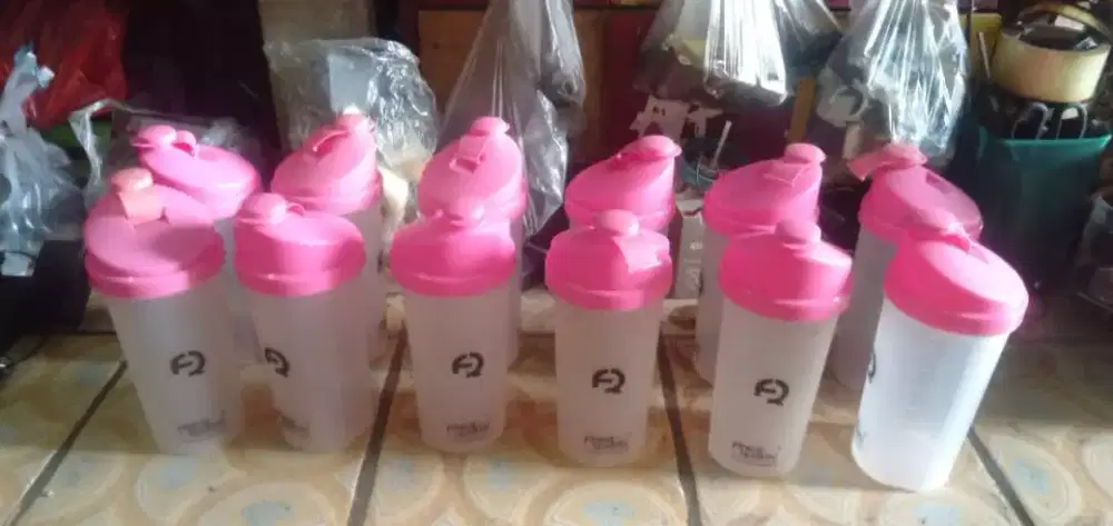 Se paket botol air minum utk ank bw ke sklh brg baru hrg murah cpt dpt