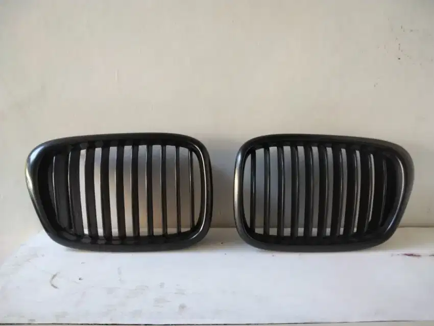 GRILL DEPAN BMW E39