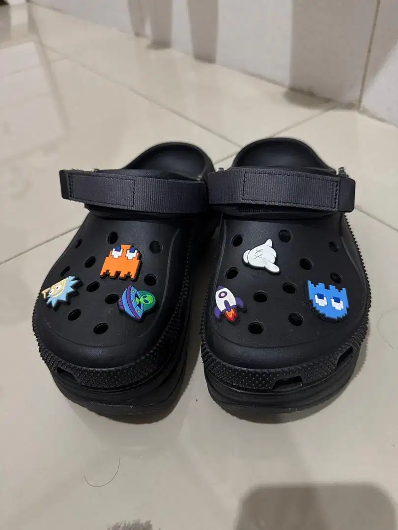 Dijual sendal crocs