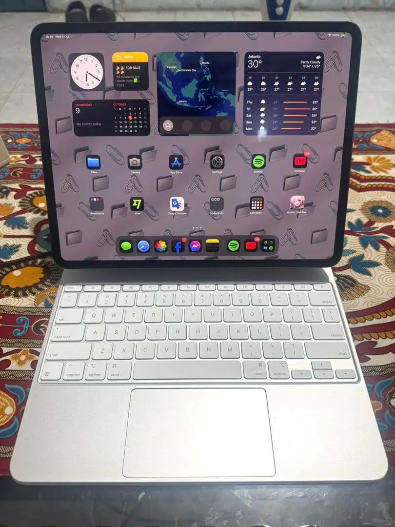 Ipad Pro M4 13 inch wifi + celluler (inter) + magic keyboard terbaru