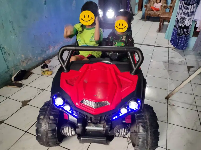 Mobilan aki 2 anak