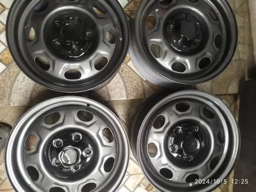 Velg 15 kaleng taruna 5x114 crv innova rush