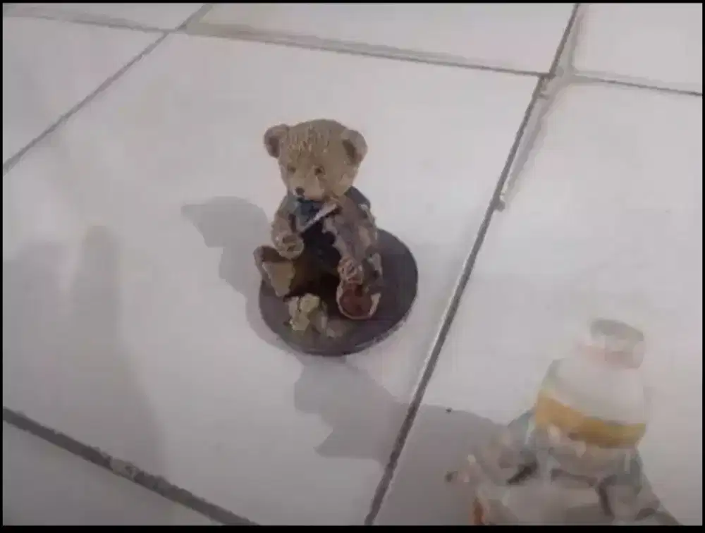 Boneka beruang keramik ukuran sedang