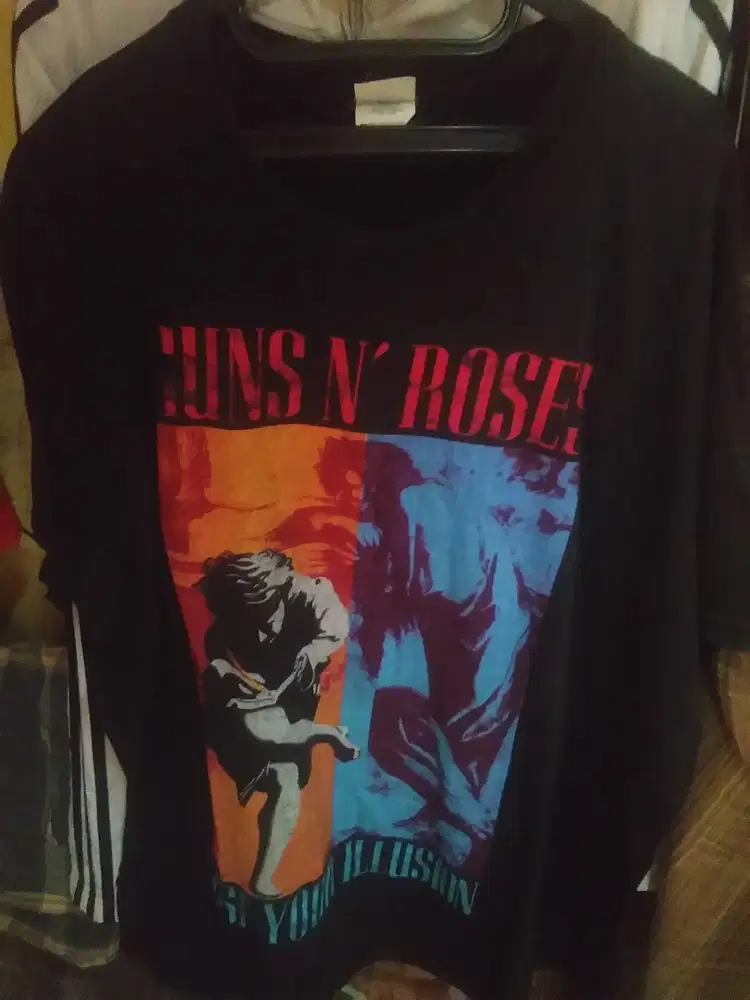 kaos Guns n Roses vintage bay island