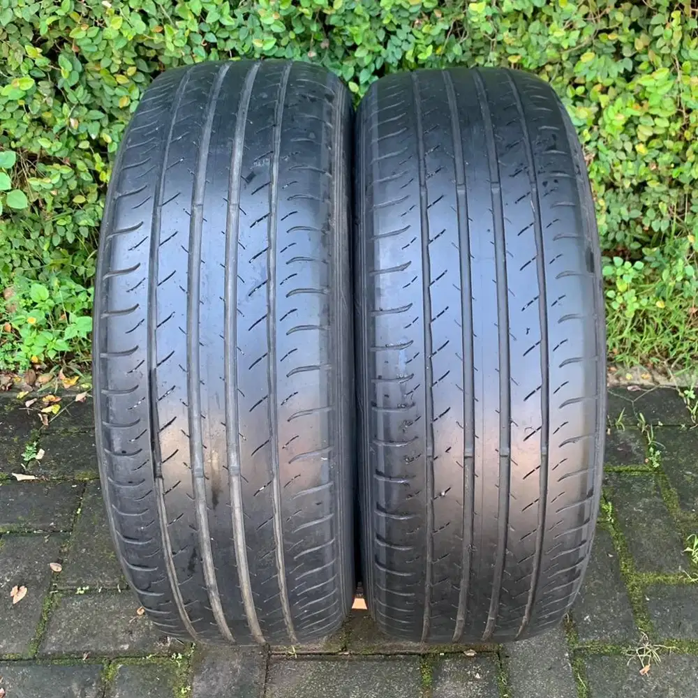 Ring 18 225 60 Dunlop Sport Maxx R18 Ban Mobil Bekas