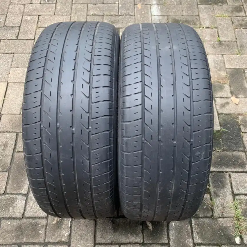 Ring 18 235 50 Toyo Tranpath R18 Ban Mobil Bekas