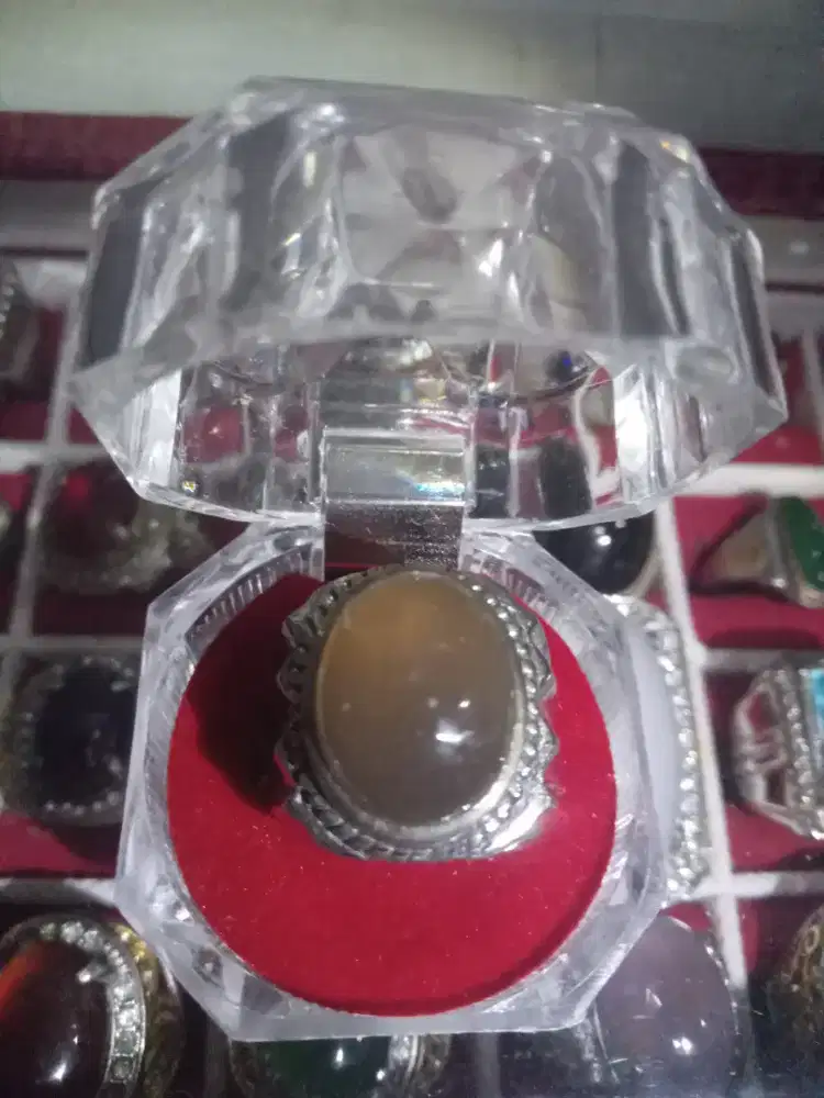 Batu natural solar padang