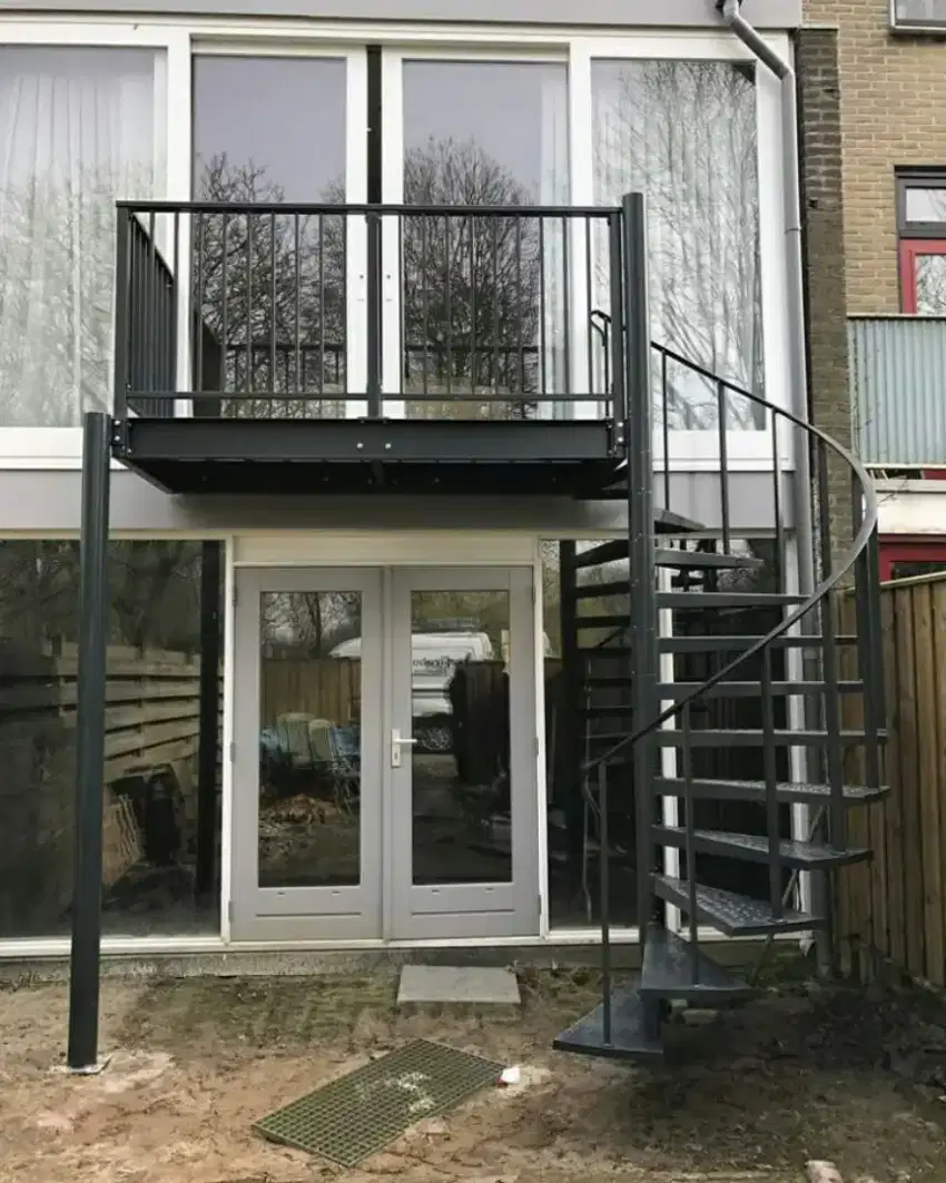 Mezzanine outdorr populer