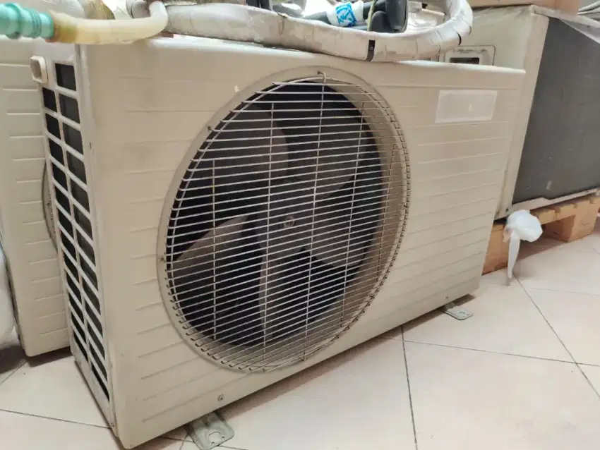 Pusat jual ac bekas dan rusak Surabaya