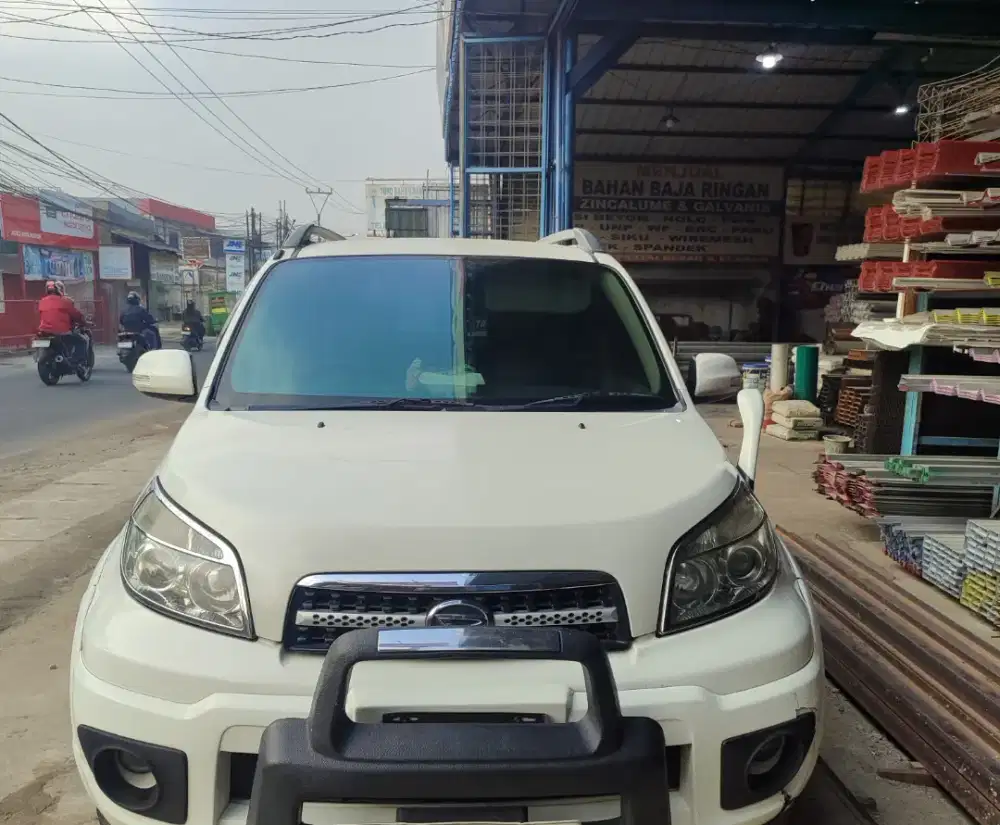 Daihatsu Terios 1.3 MT Adventure Pemakaian Pribadi