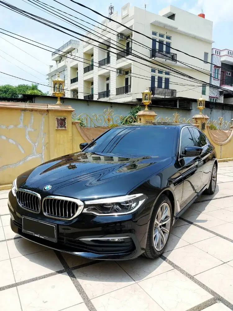 BMW 520i 2020 Hitam Mulus