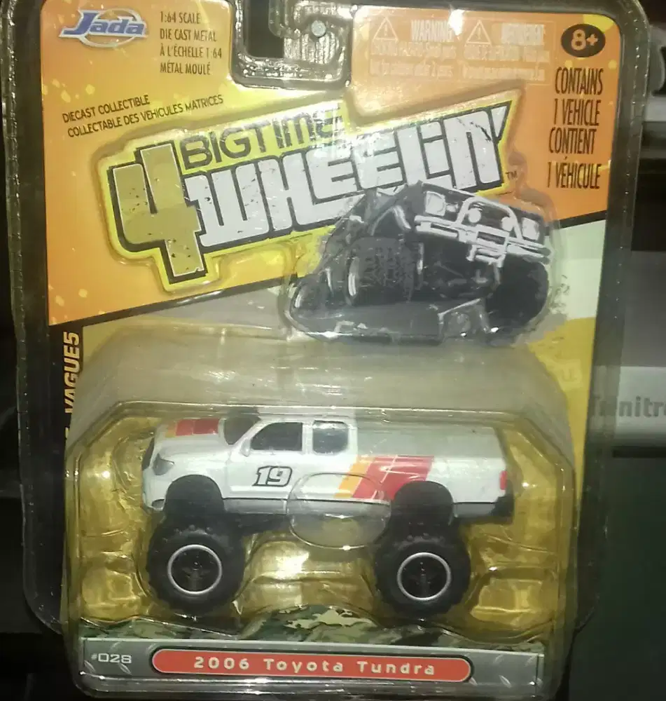 Diecast JADA 1/64 TUNDRA 4wheelin