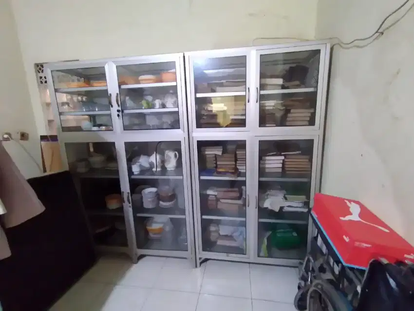 DIJUAL BORONGAN 9 ETALASE KACA