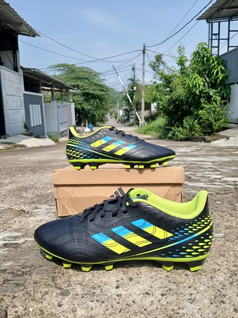 Sepatu Bola Adidas Copa Sense