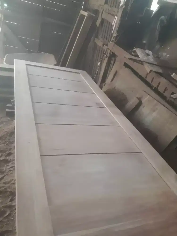 Dijual daun pintu kayu (solid)
