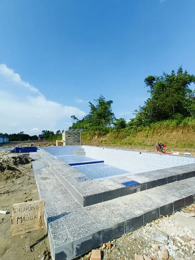 Kolam renang minimalis