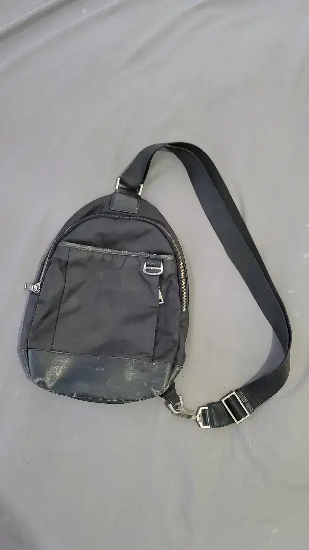 Slingbag Tas Slempang Hush Puppies