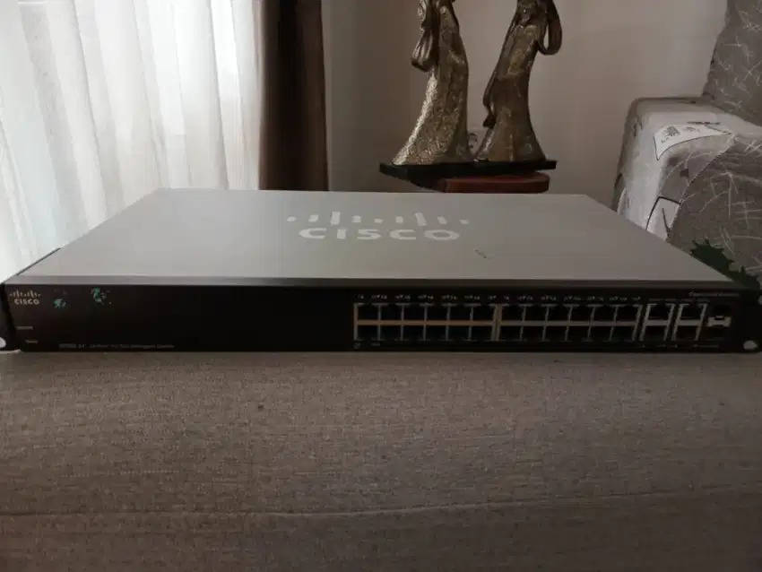 Cisco Switch SF 300 - 24 Port