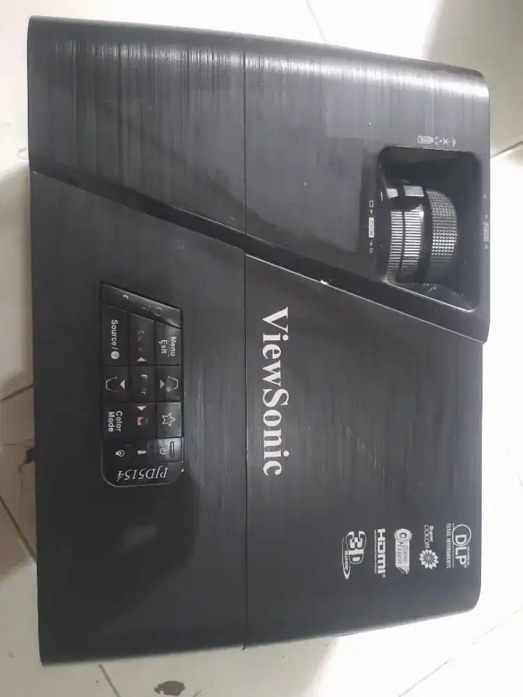 Projector viewsonic pjd 5153 joss