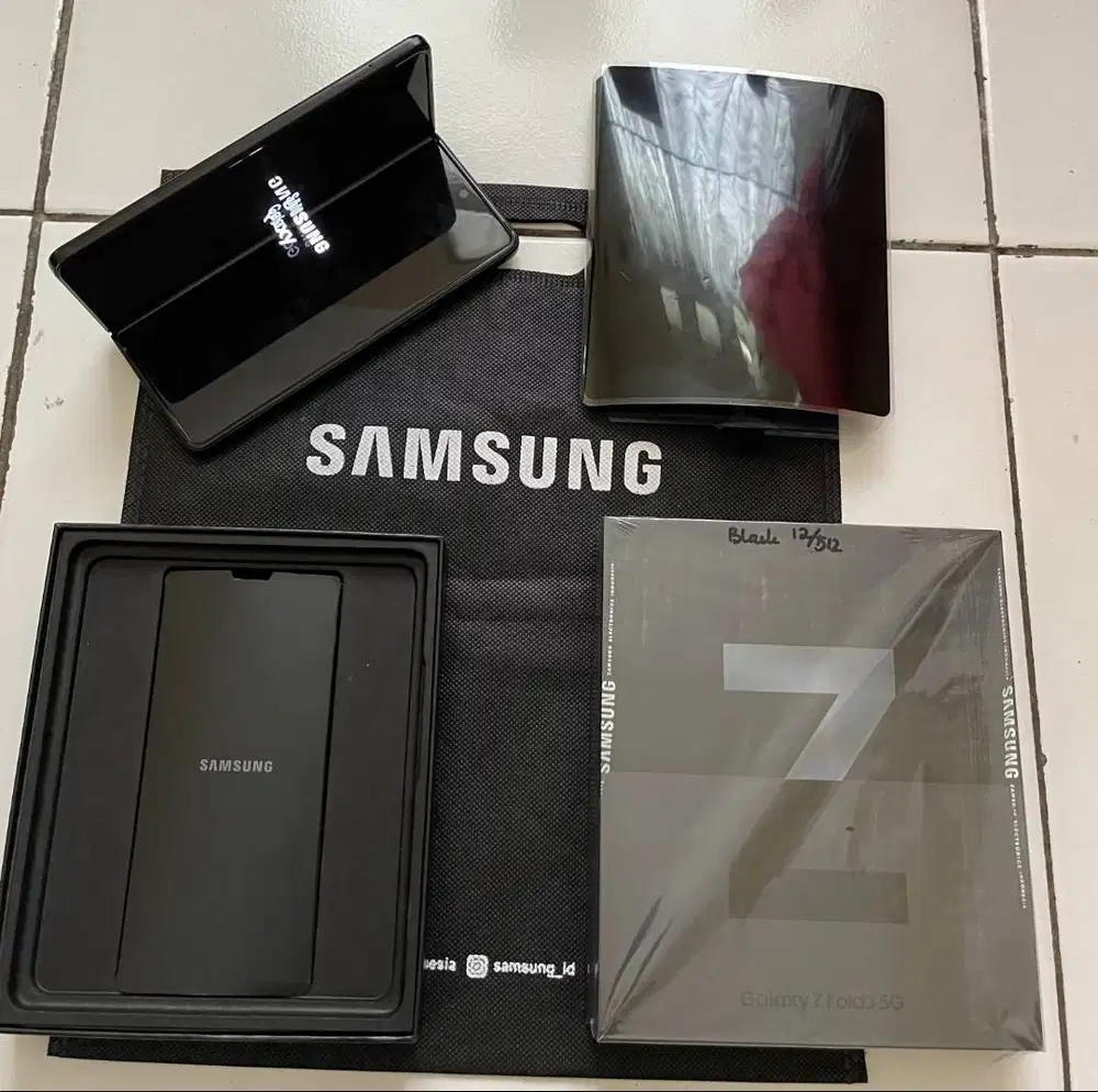 Samsung fold 3 256Gb like new lengkap nota Siap di Bli