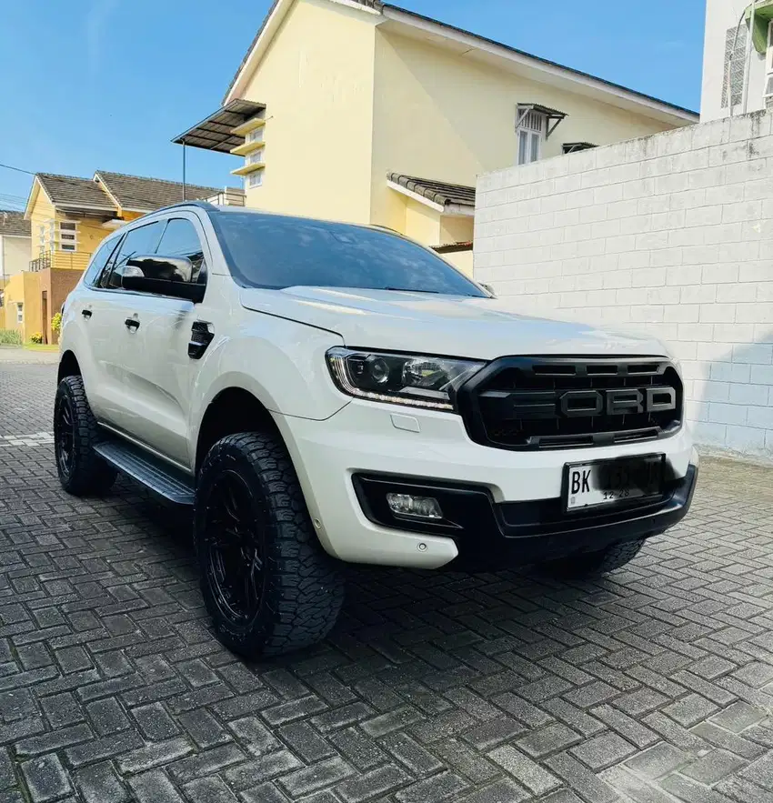 Ford Everest Titanium