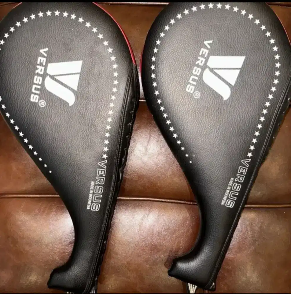 Target Pad Double Beladiri  - Merek Versus