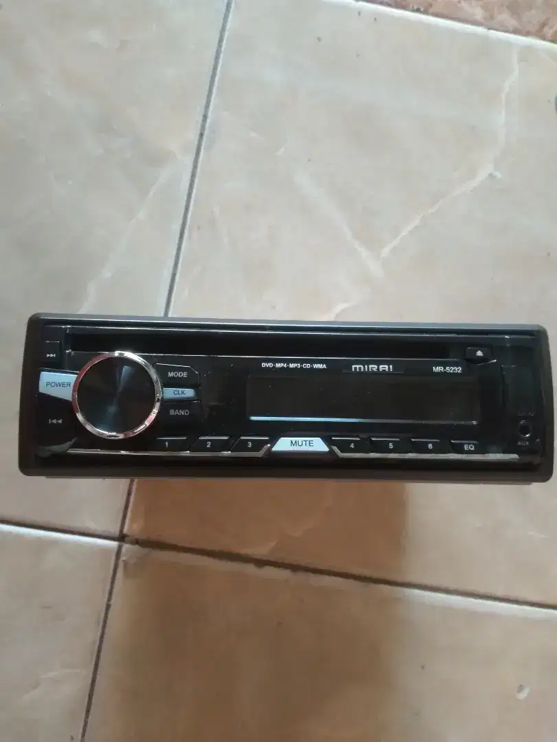 Tape audio mobil merk Mirai DVD MP4 MR 5232