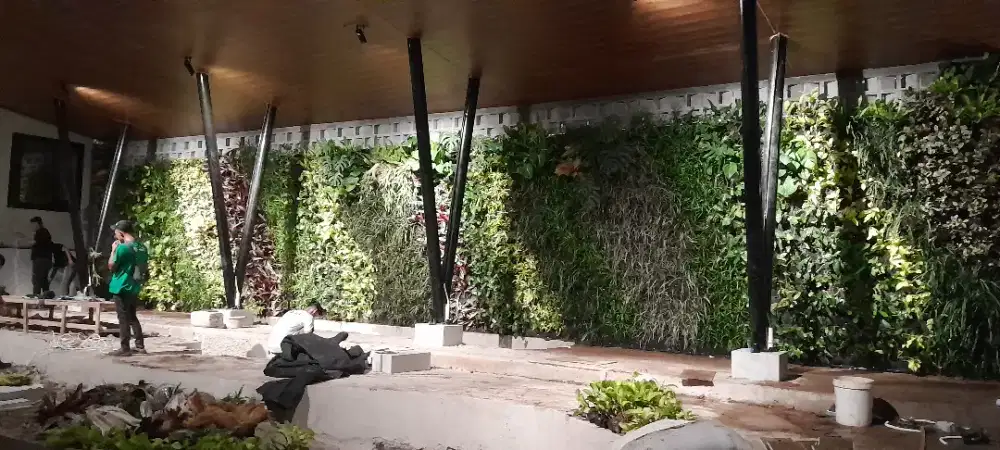 Vertical garden