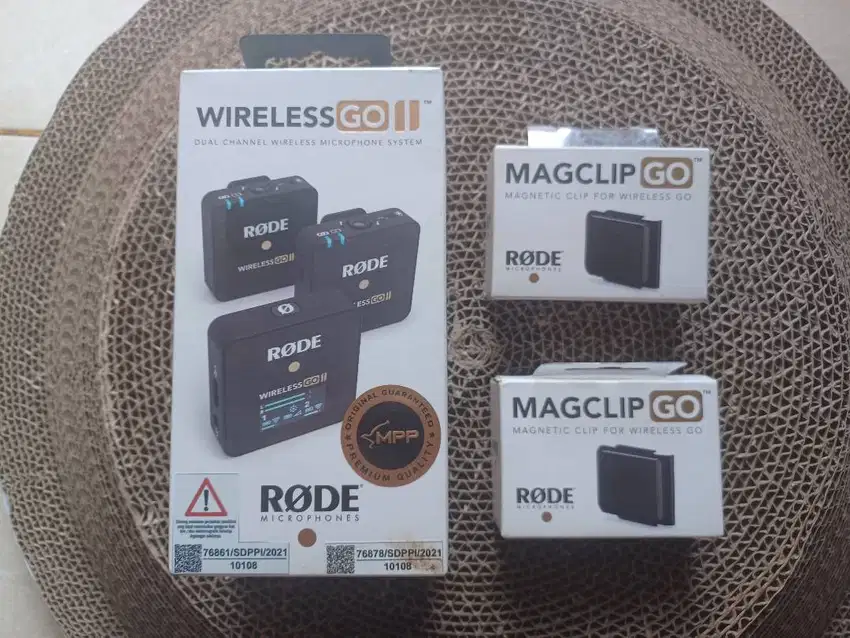 RODE Wireless GO II 2-Person Compact Digital Wireless Microphone