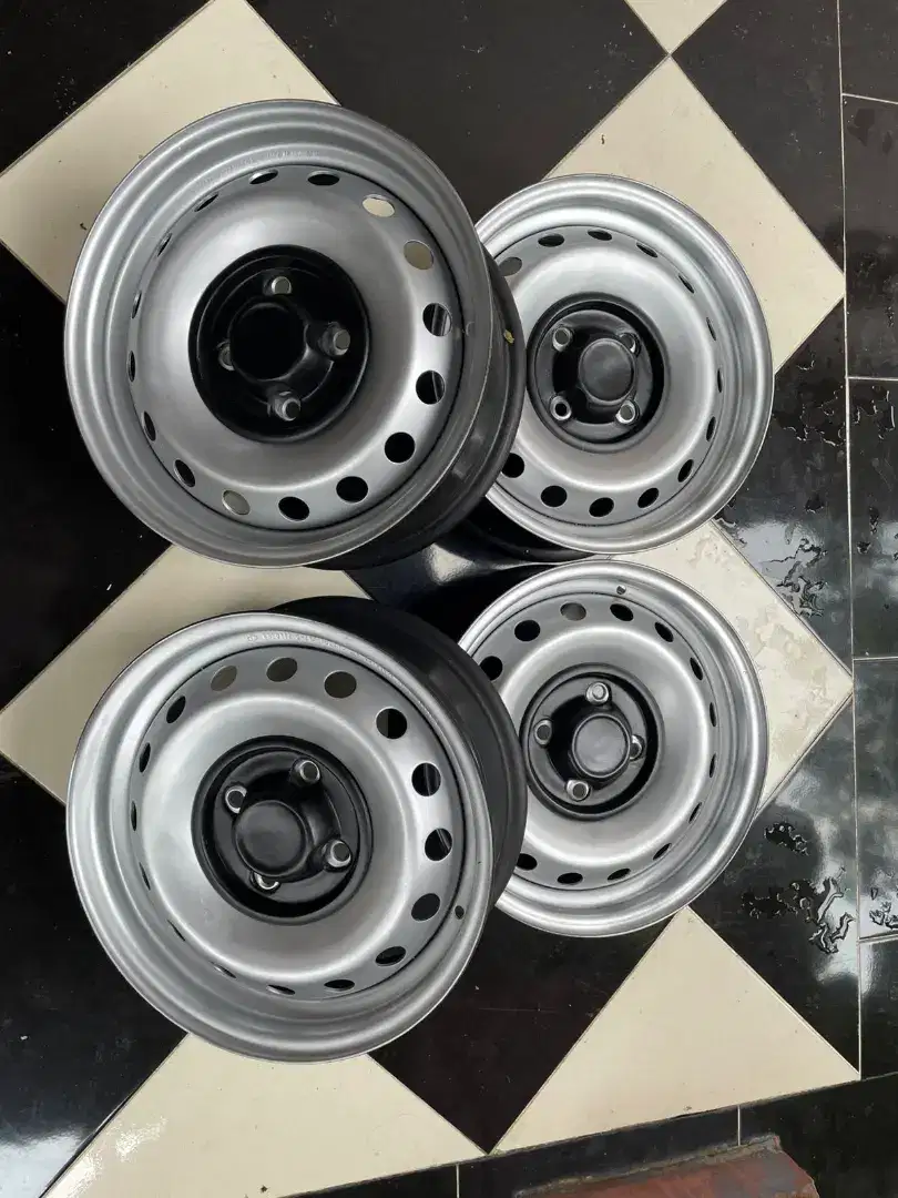 Velg 15 oemlook kaleng wuling 4x114 avanza cielo atos